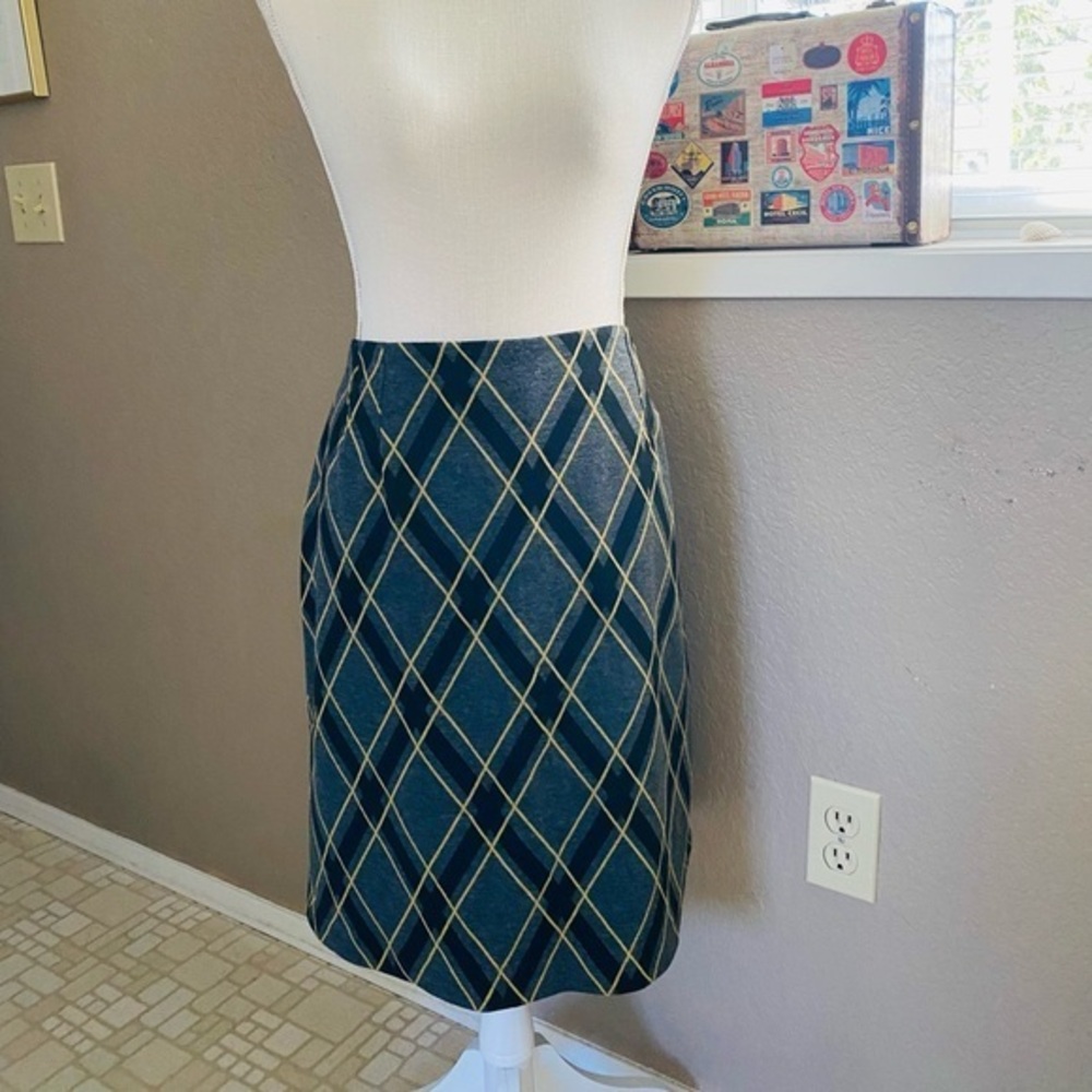 Halogen diamond plaid pencil skirt in charcoal and green pea color, Sz. 14